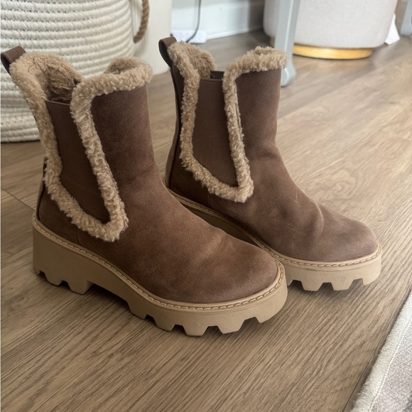 Dolce Vita Tan Suede Fur Lined Ankle Boots - Picture 2 of 6